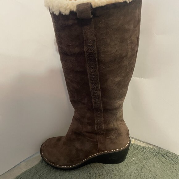 UGG Hartley Winter brown suede tall Boot wedge heel zip side Size 8 - Picture 7 of 11